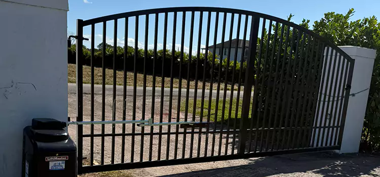 Driveway Fence Repair Thomasville